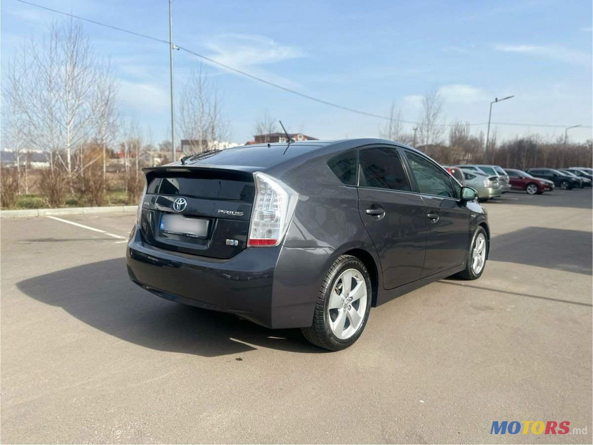 2011' Toyota Prius photo #1