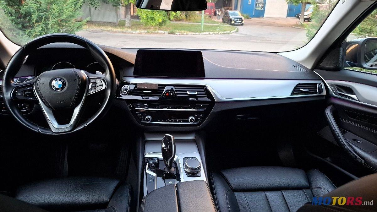 2018' BMW 5 Series photo #5