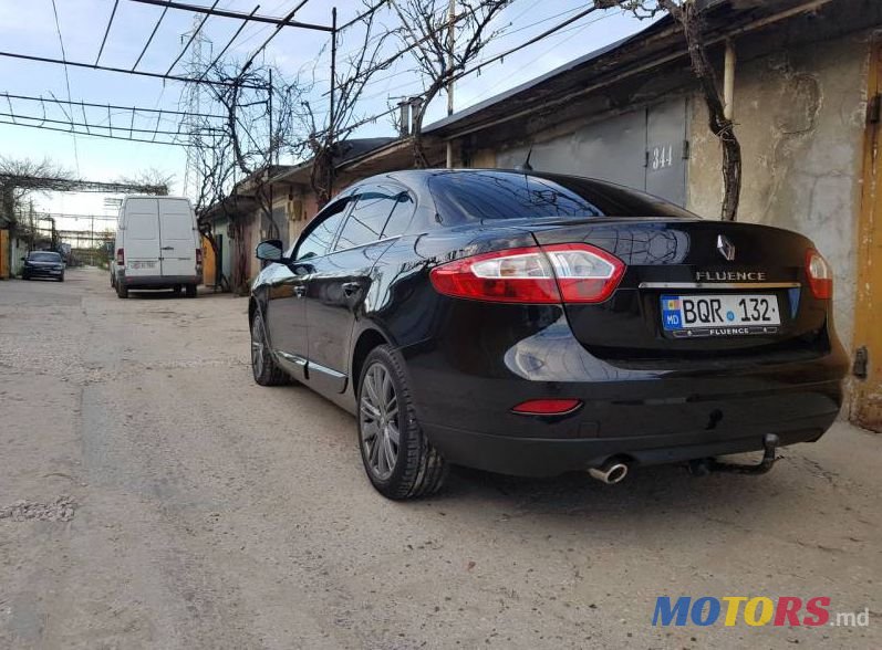 2010' Renault Fluence photo #6