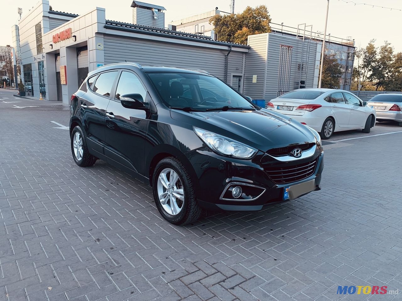 2011' Hyundai ix35 photo #2