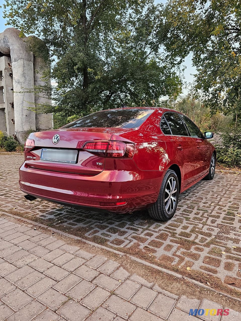 2017' Volkswagen Jetta photo #4