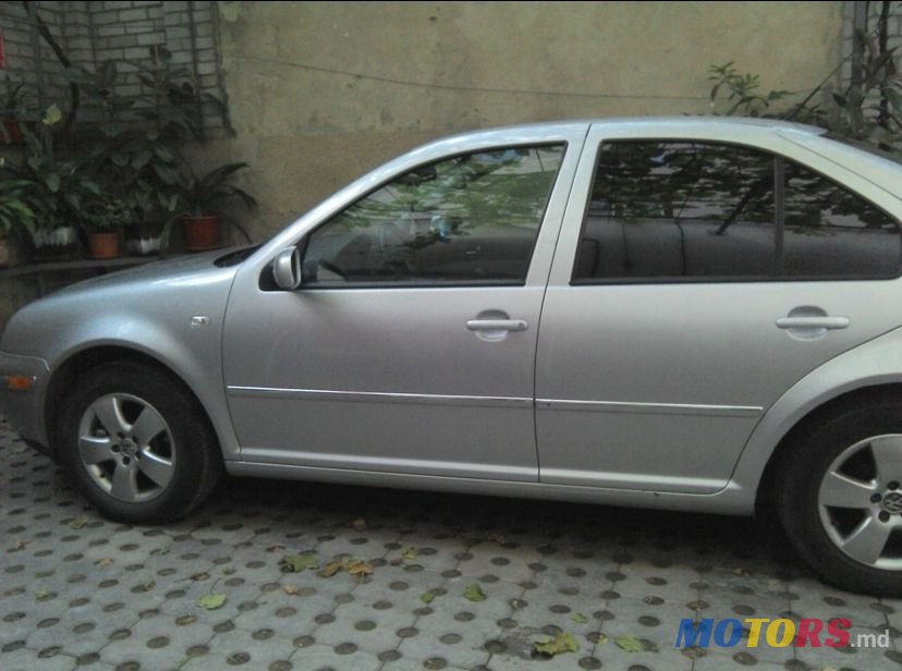 2005' Volkswagen Jetta photo #1