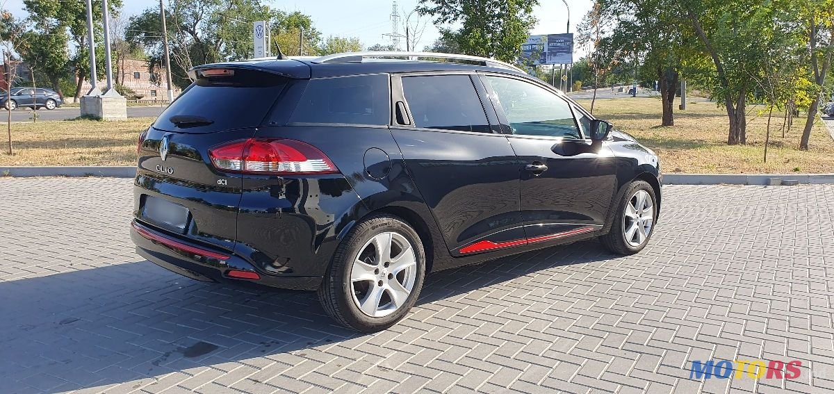 2015' Renault Clio photo #1