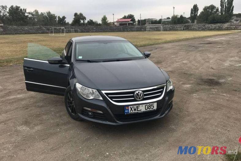 2011' Volkswagen Passat CC photo #2