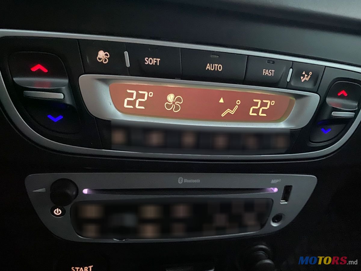 2015' Renault Megane photo #6