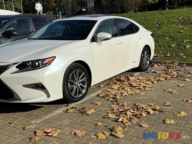 2016' Lexus Es Series photo #1