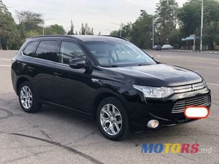 2014' Mitsubishi Outlander photo #1