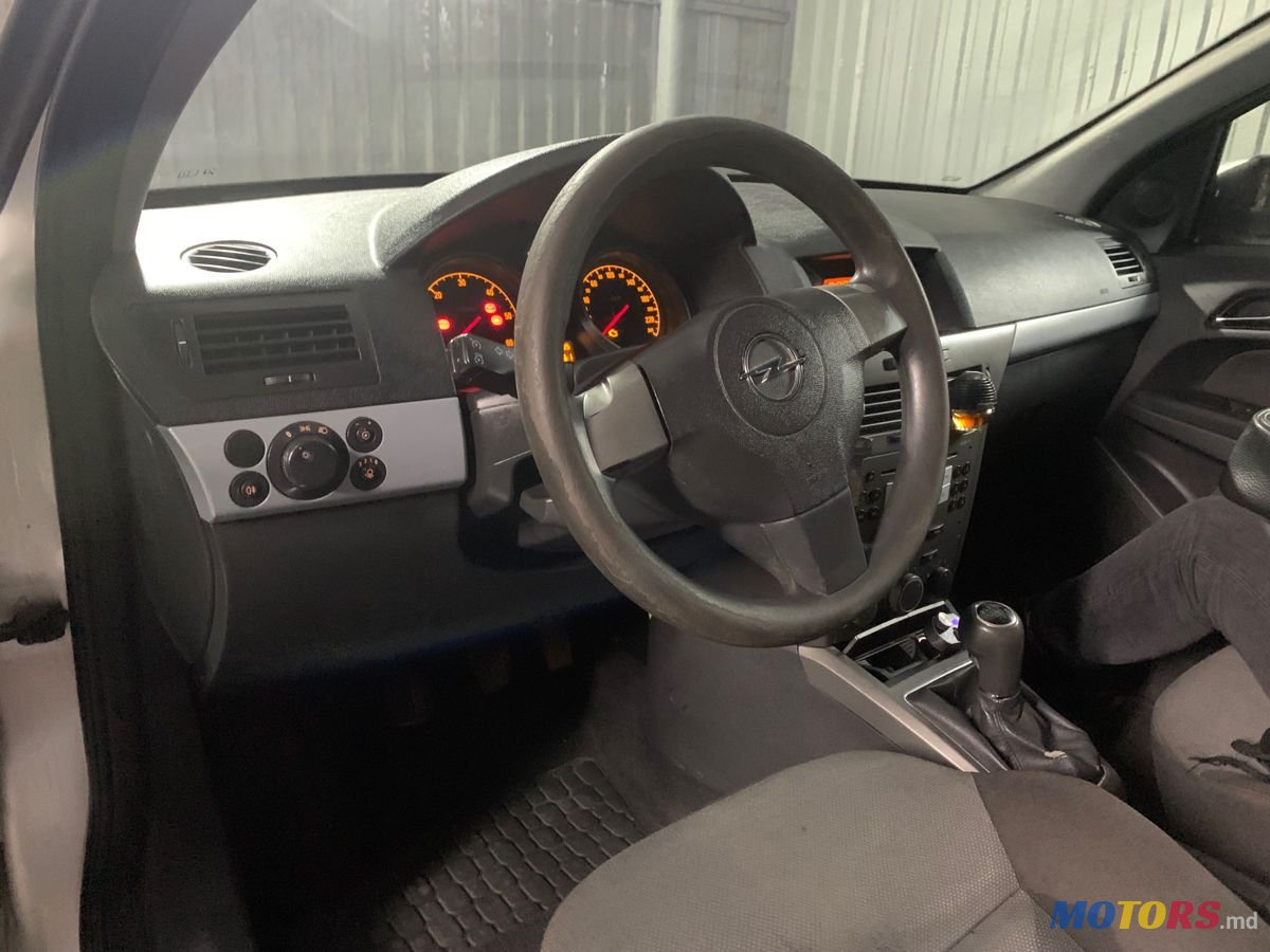 2006' Opel Astra photo #6