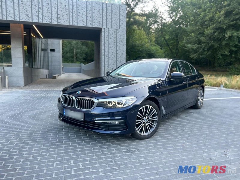 2019' BMW 5 Series photo #1