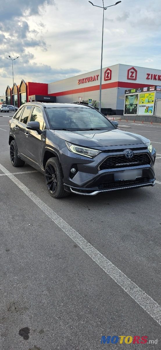 2021' Toyota RAV4 photo #4