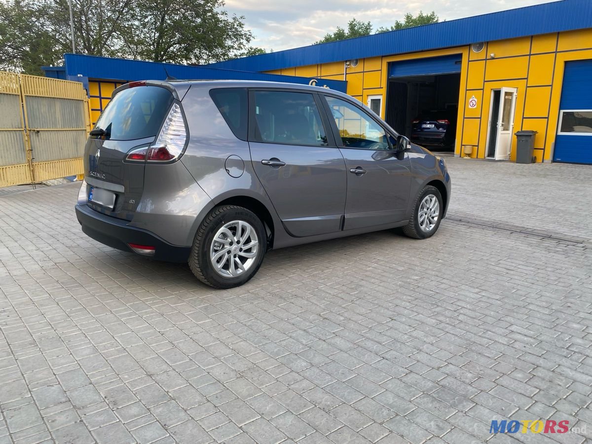 2015' Renault Scenic photo #3