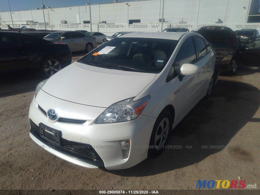 2013' Toyota Prius photo #7