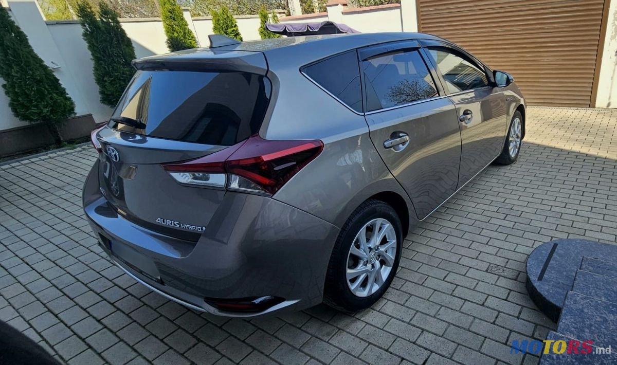 2015' Toyota Auris photo #4