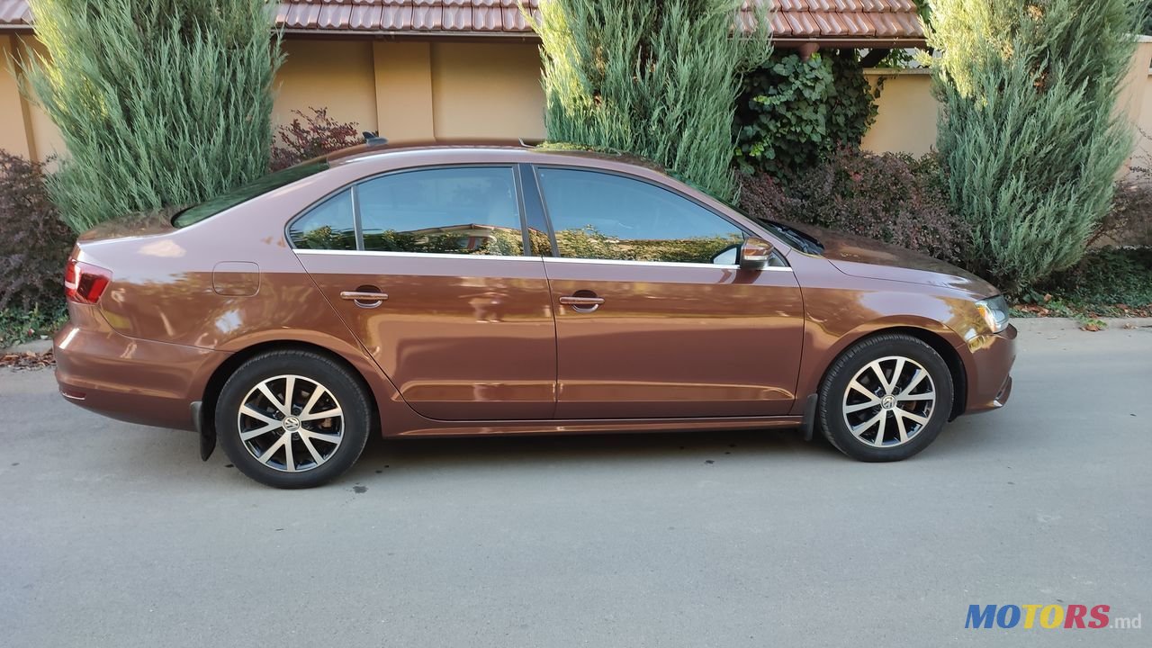 2016' Volkswagen Jetta photo #5