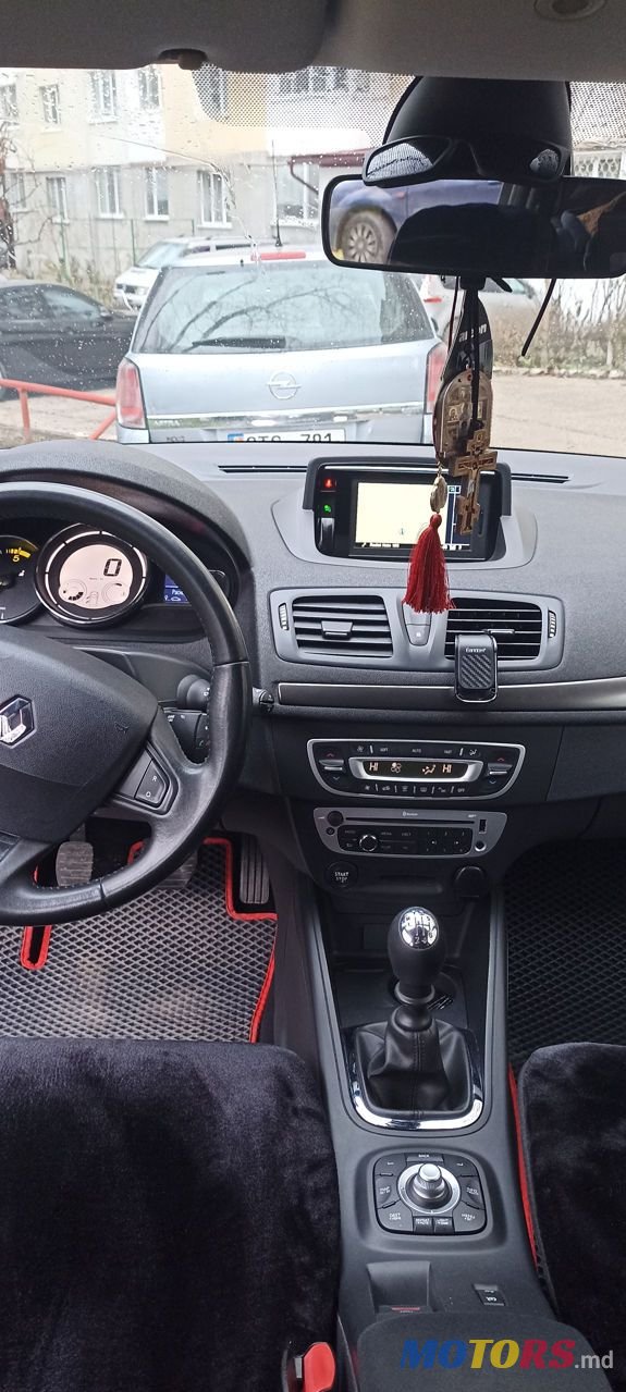 2014' Renault Megane photo #3