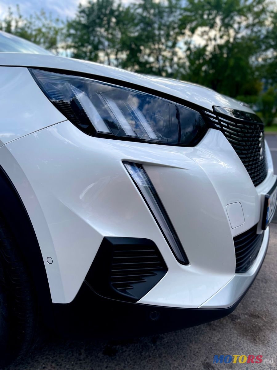 2023' Peugeot 2008 photo #4