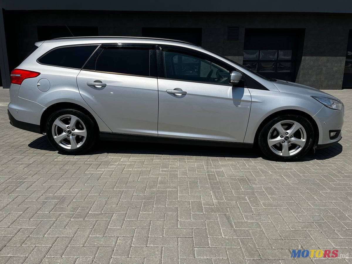 2017' Ford Focus photo #4