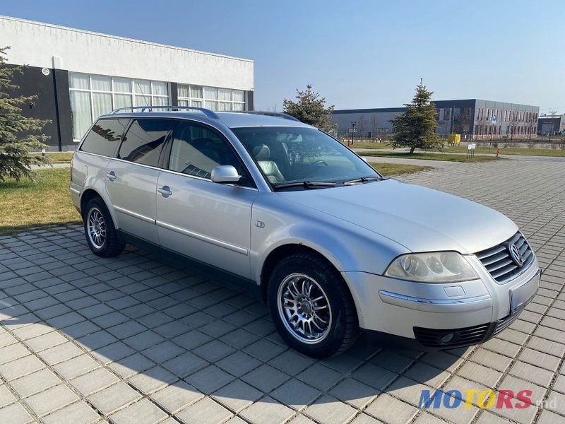 2003' Volkswagen Passat photo #3