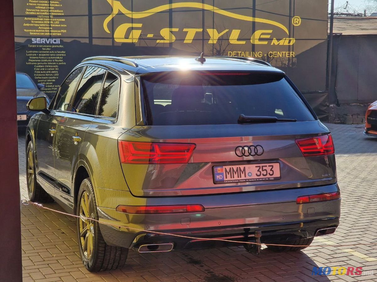2018' Audi Q7 photo #4