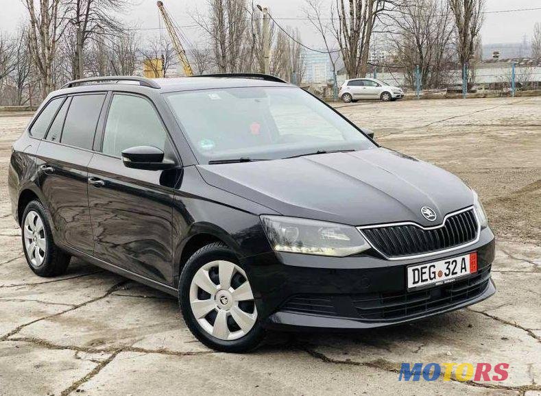 2015' Skoda Fabia photo #3