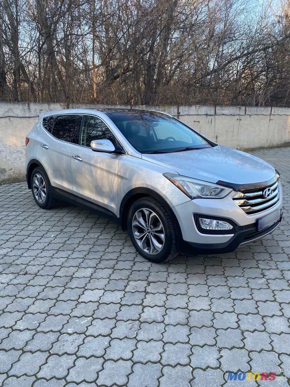 2012' Hyundai Santa Fe photo #4