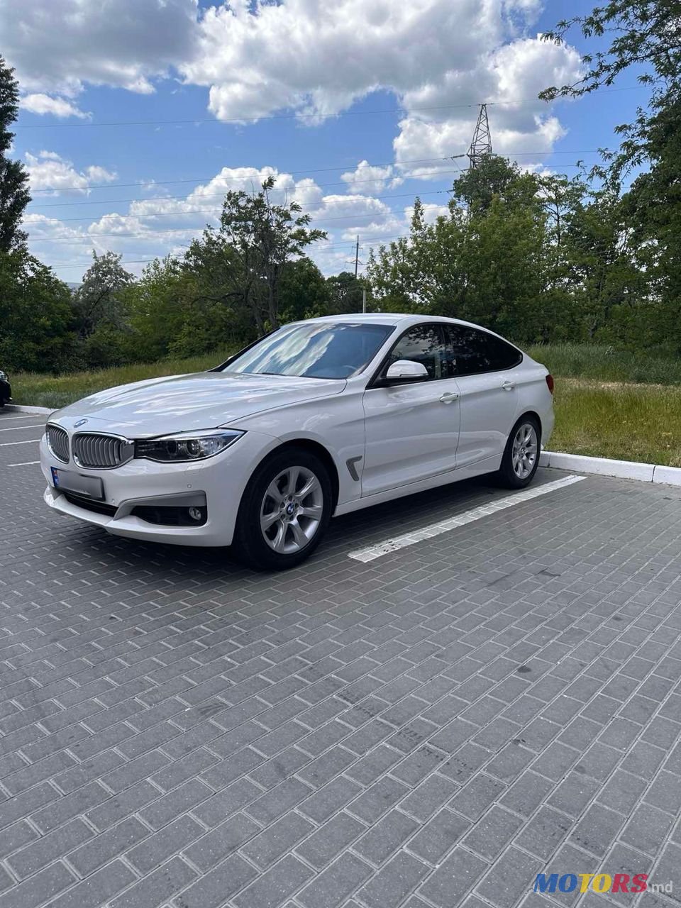 2013' BMW 3 Series Gran Turismo photo #4