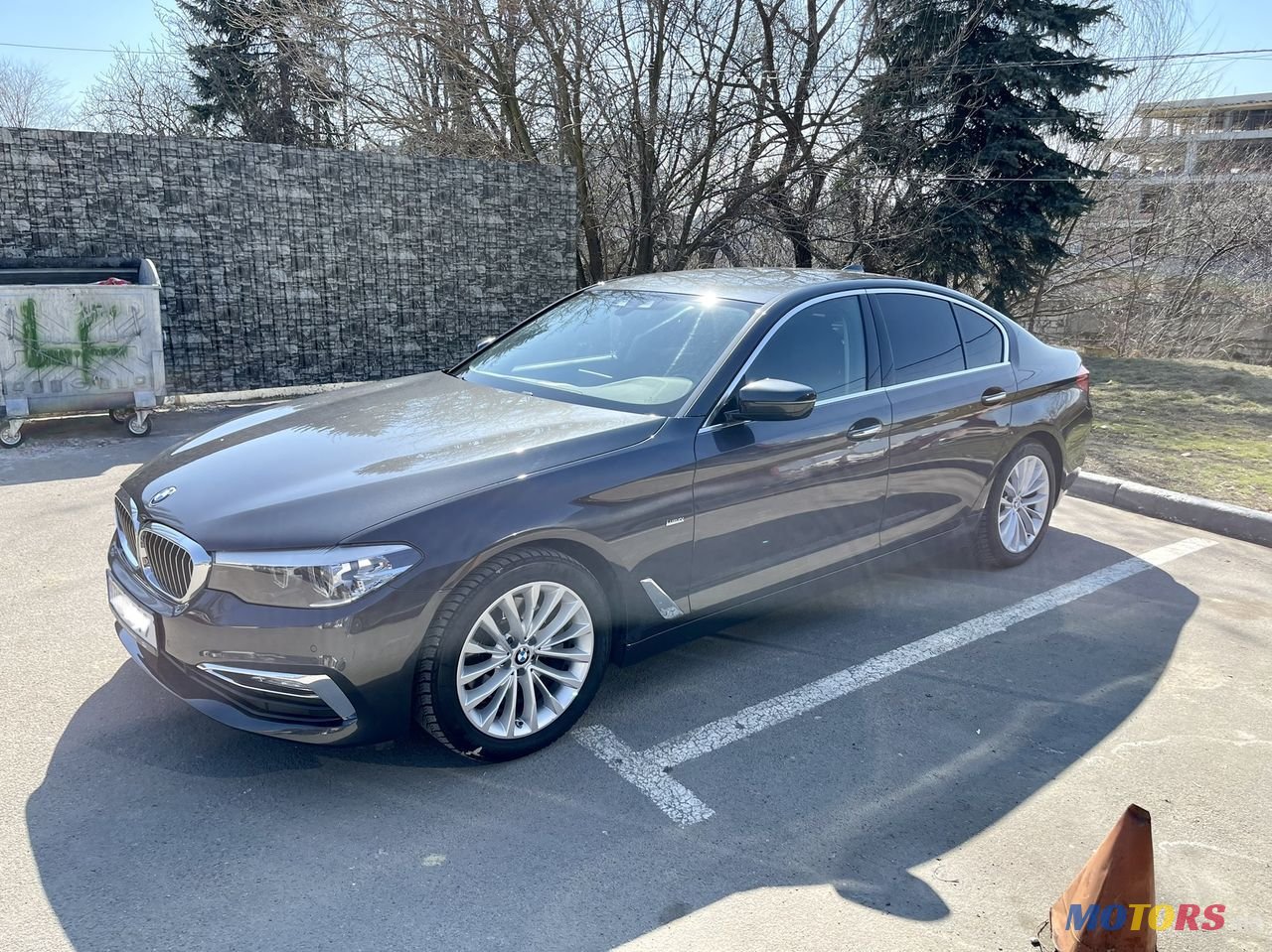 2017' BMW 5 Series photo #2