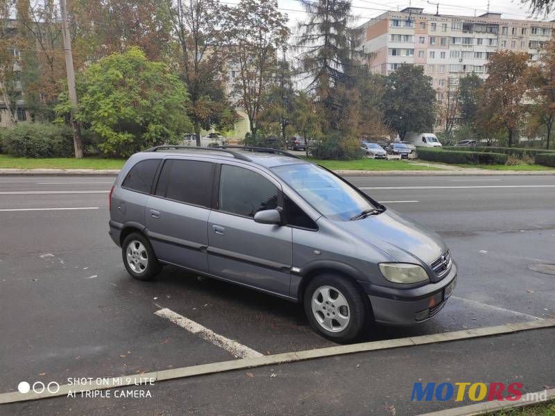 2004' Opel Zafira photo #3