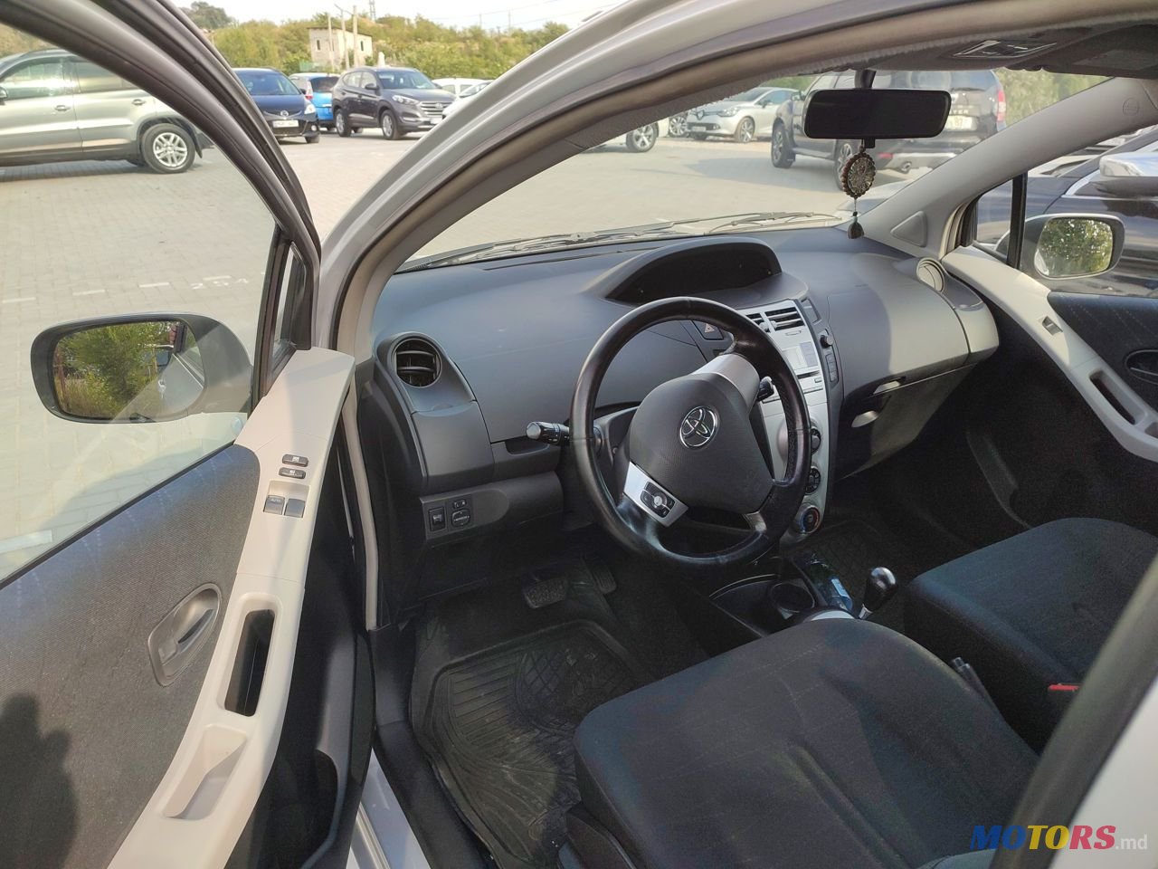 2006' Toyota Yaris photo #5