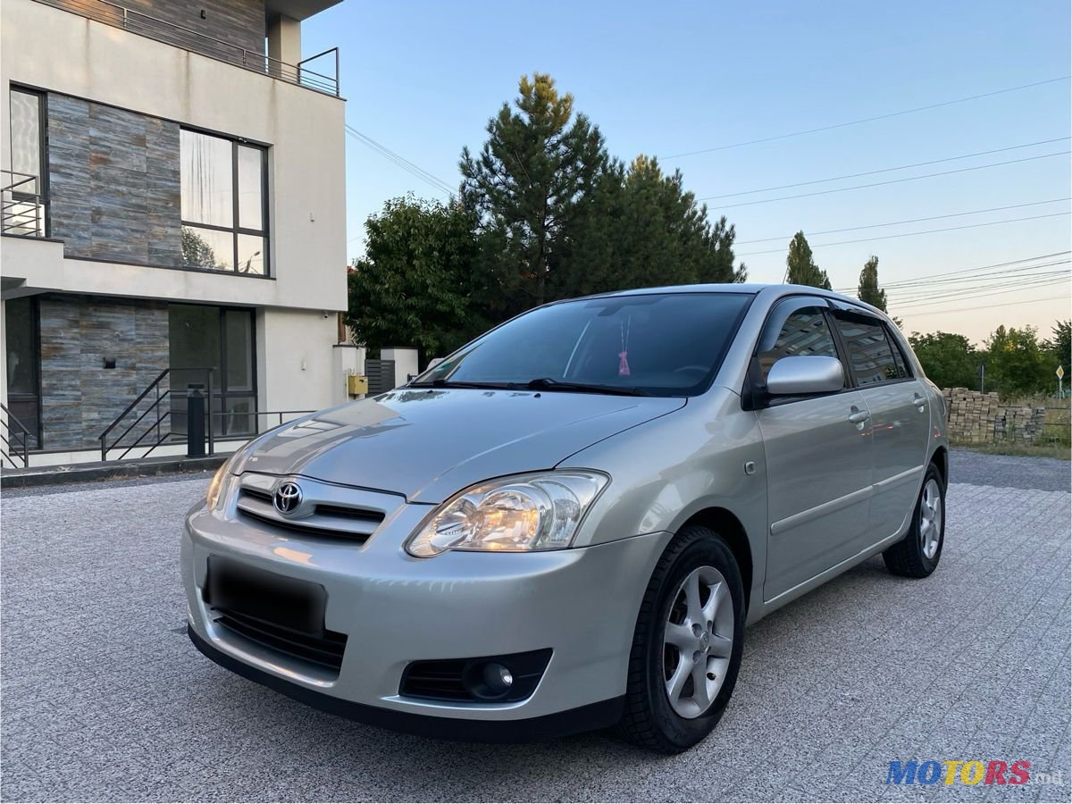 2005' Toyota Corolla photo #4