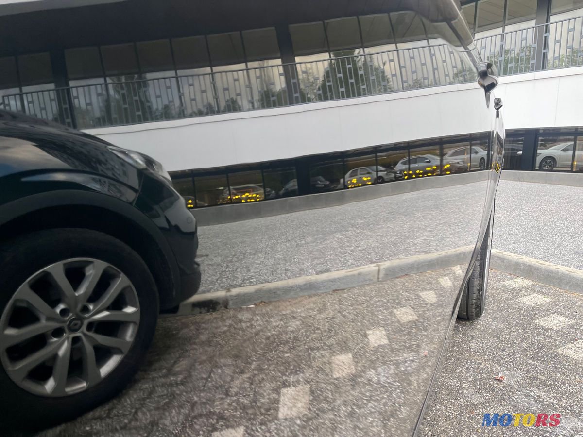 2007' Toyota Auris photo #5