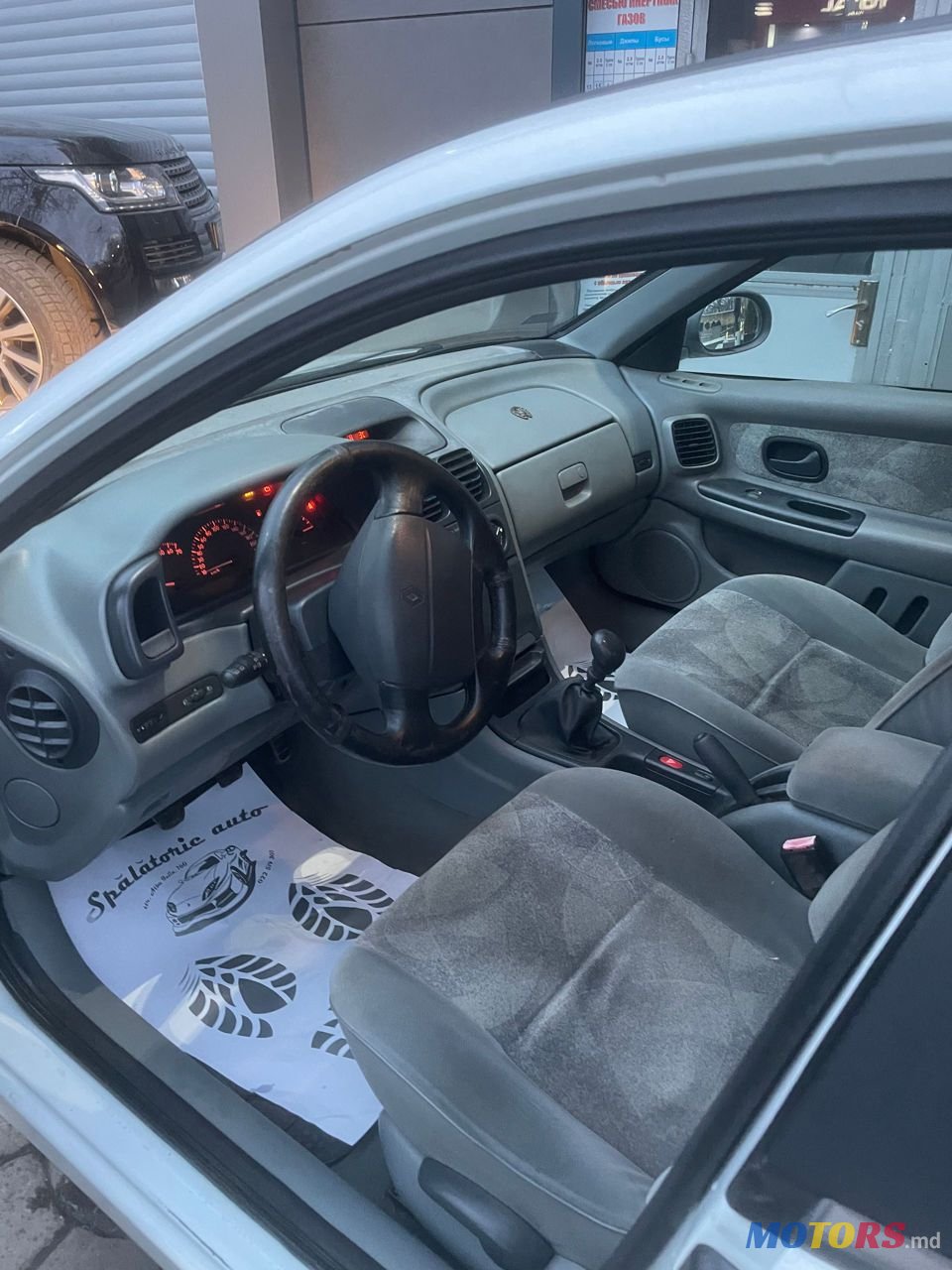 2000' Renault Laguna photo #6