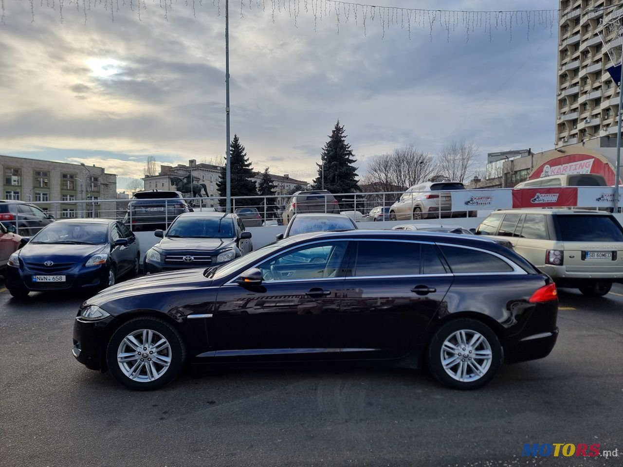 2013' Jaguar XF photo #3