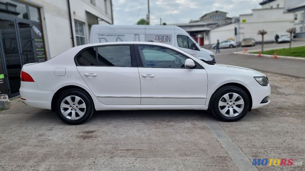 2014' Skoda Superb photo #1