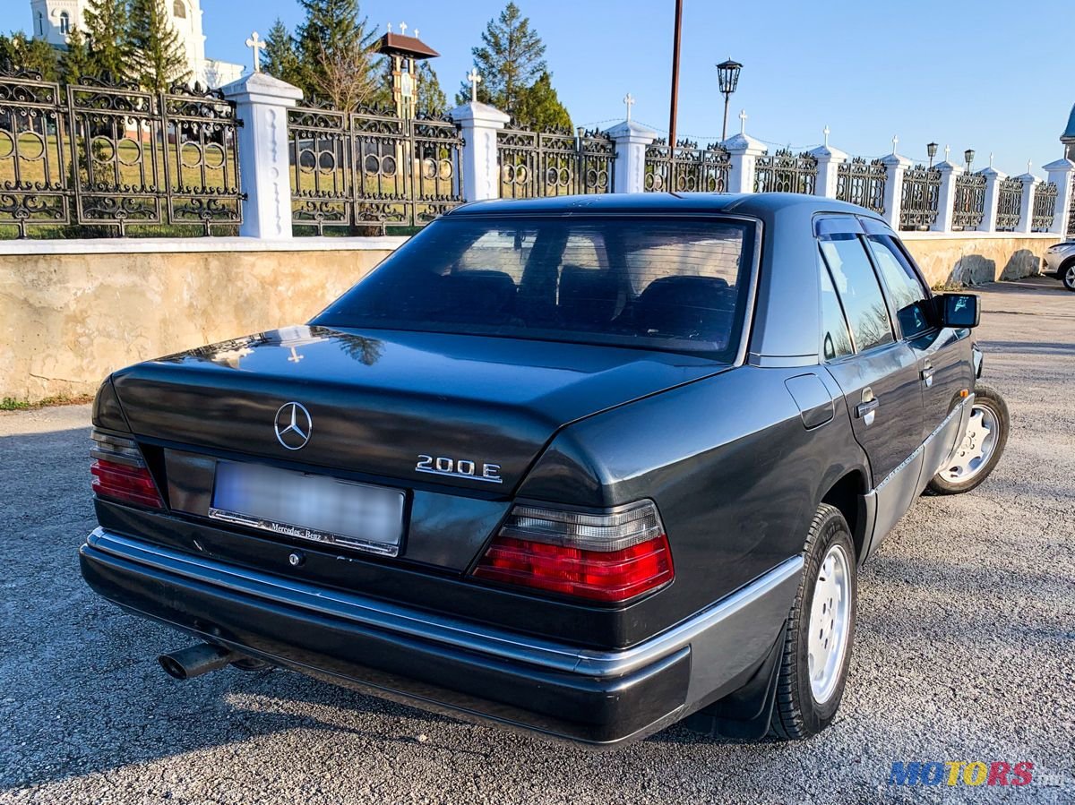 1993' Mercedes-Benz E-Class photo #1