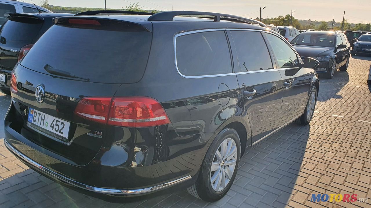 2013' Volkswagen Passat photo #4