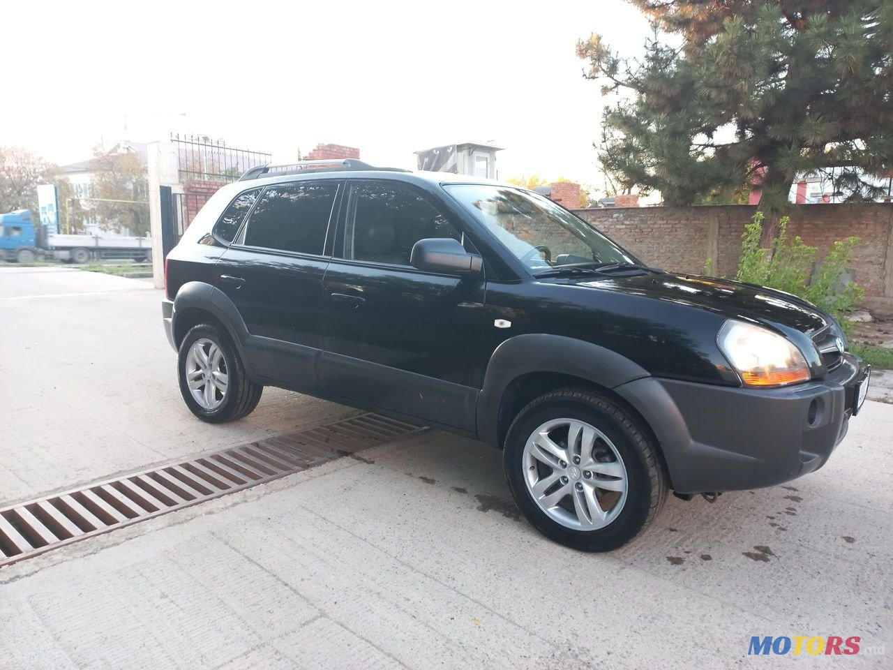 2009' Hyundai Tucson photo #1