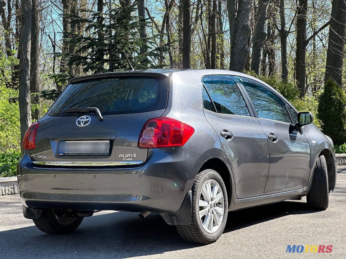 2007' Toyota Auris photo #5