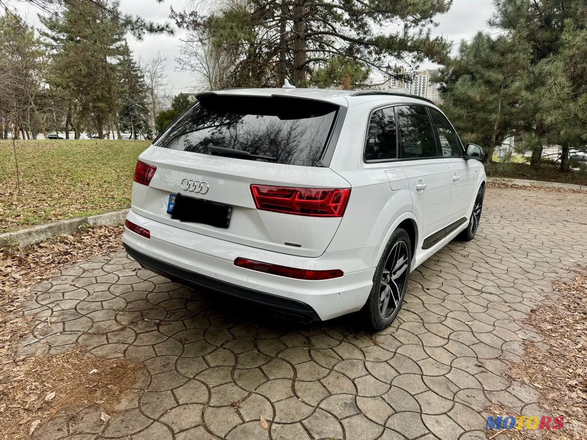 2016' Audi Q7 photo #3