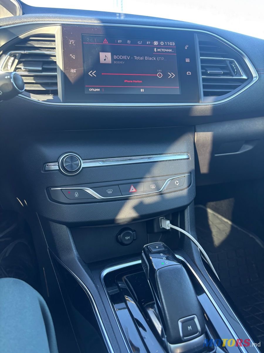 2018' Peugeot 308 photo #5