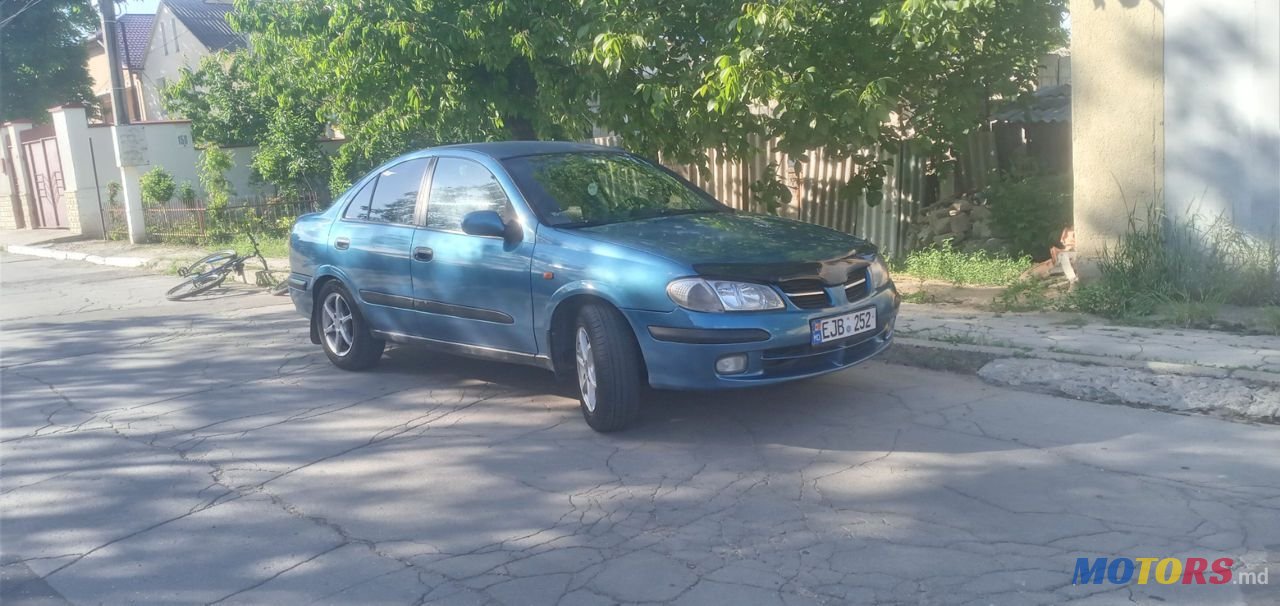 2001' Nissan Almera photo #2