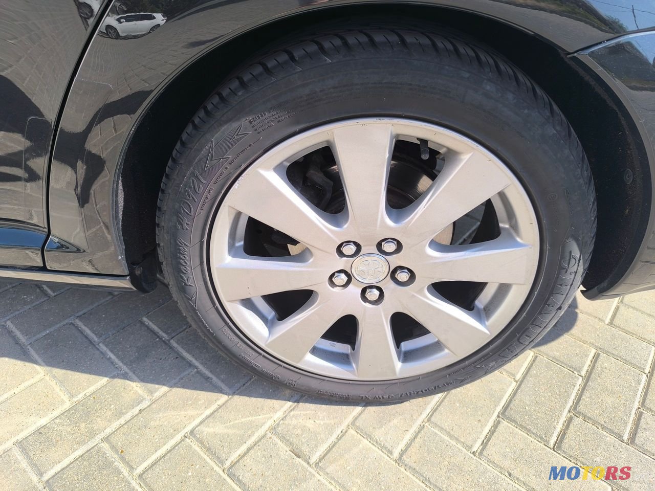 2008' Toyota Avensis photo #5