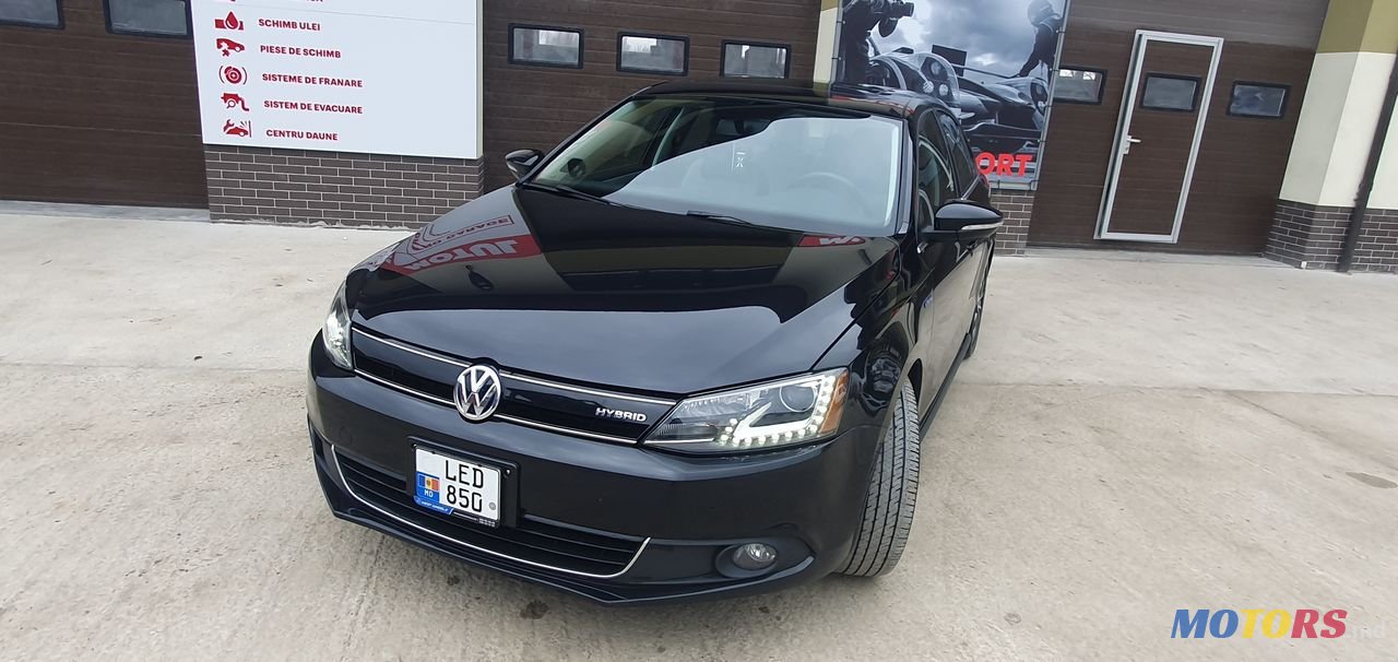 2013' Volkswagen Jetta photo #2