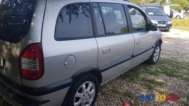 2005' Opel Zafira photo #4