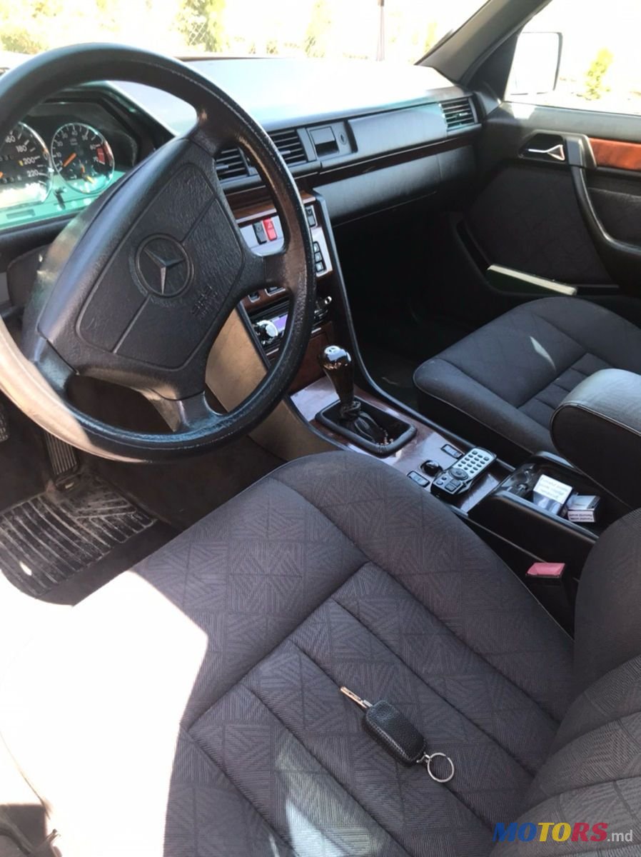 1994' Mercedes-Benz W124 photo #3