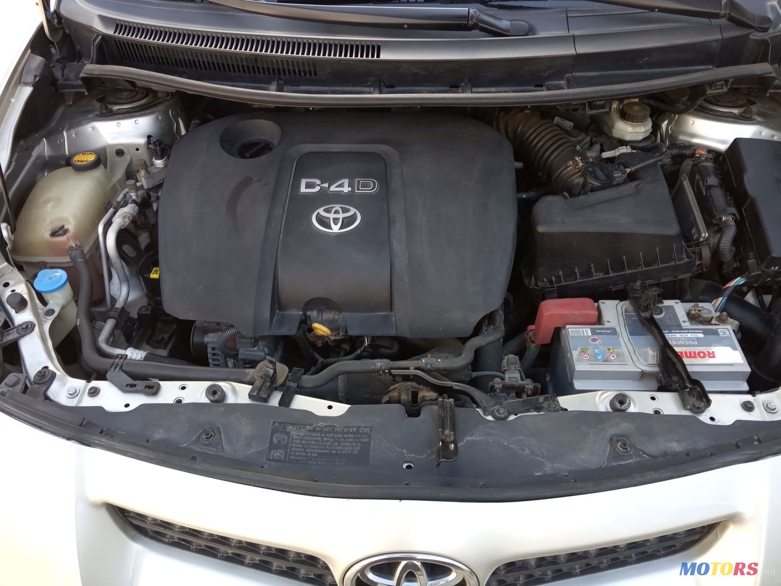 2008' Toyota Auris photo #3