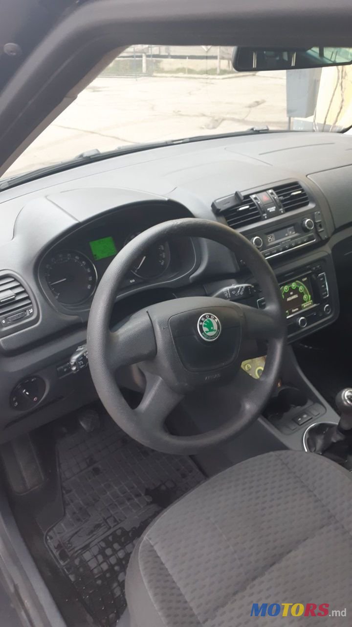 2012' Skoda Fabia photo #6