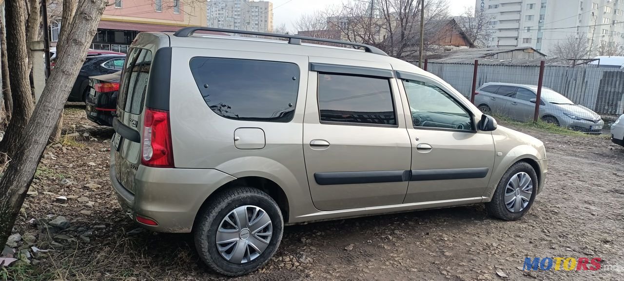 2009' Dacia Logan Mcv photo #3