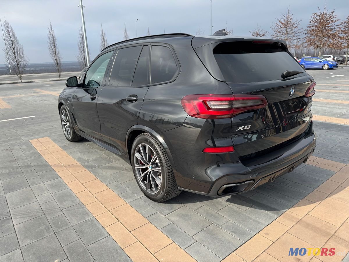 2022' BMW X5 photo #5