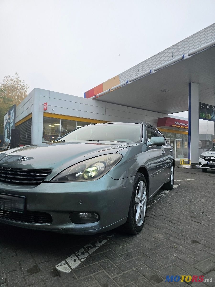 2002' Lexus Es Series photo #2